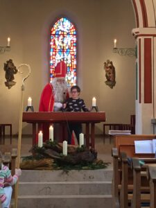 Nikolausfeier in der Kirche Schneisingen